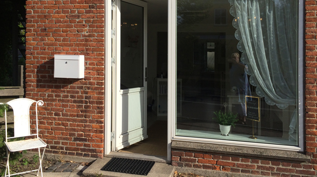 Klinikken i Køge har indgang direkte fra gaden